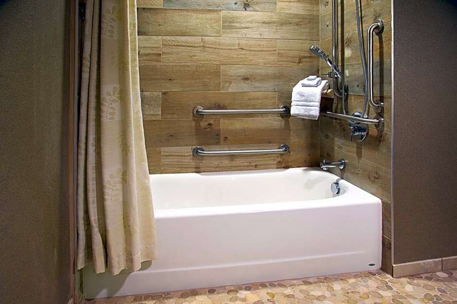 Hotel Indigo Traverse City By IHG