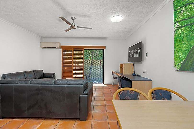 Western Gateway Motel and Apartments