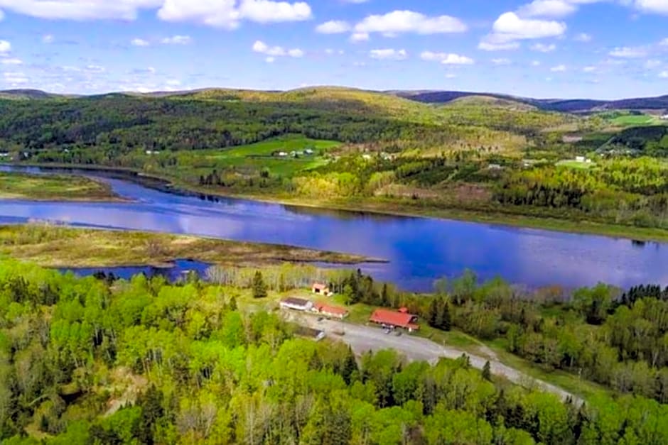 Love Hotels St John River by OYO at Fort Kent ME