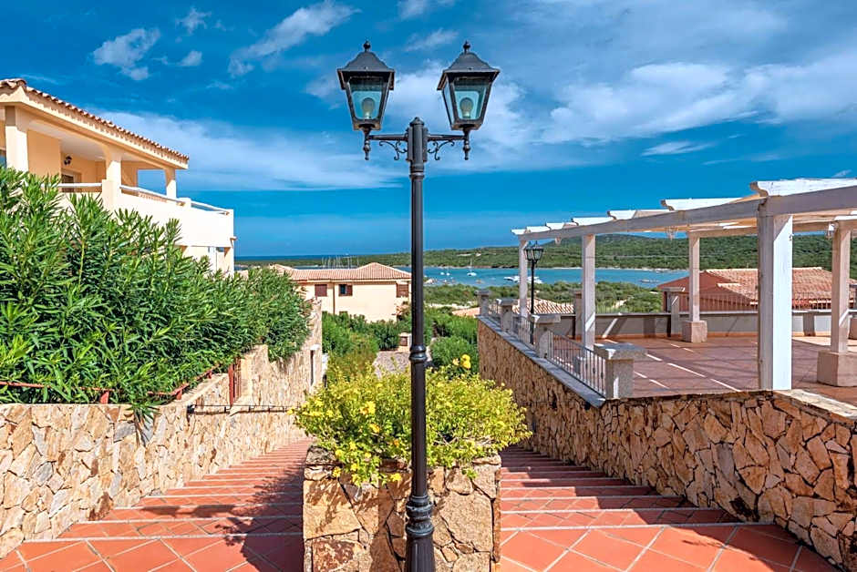 Baia de Bahas Residence