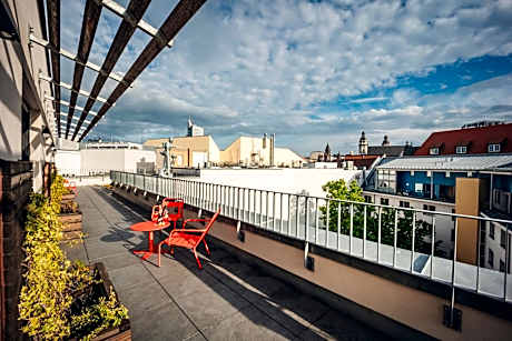 Apartment XL - King bed, terrace and separate bedroom