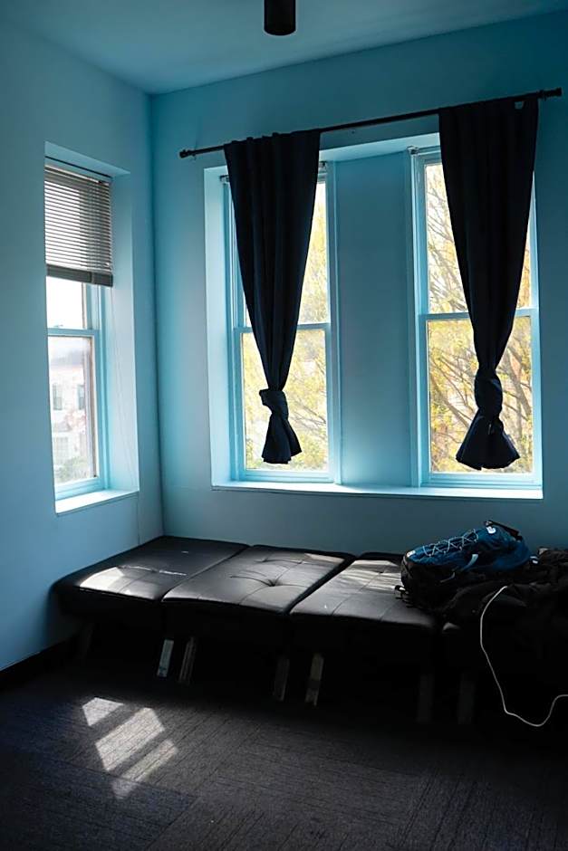 U Street Capsule Hostel