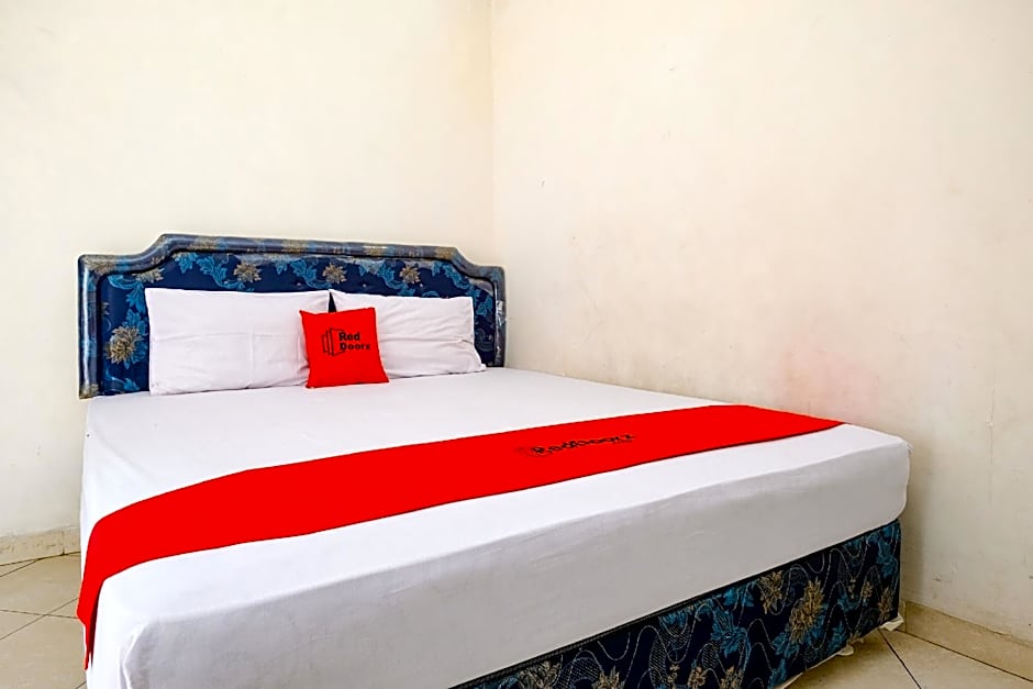 RedDoorz Syariah near Alun Alun Kebumen