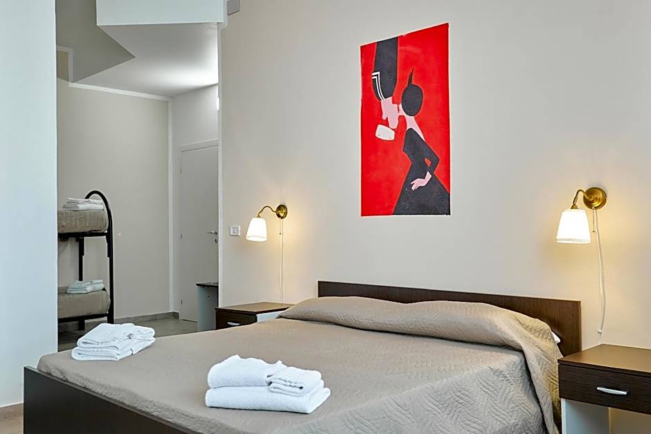 Soleē, Family Holidays & Hostelling