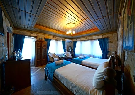 Comfort Room with Balcony