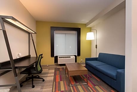 Queen Suite with Two Queen Beds