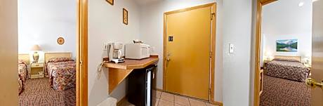 Deluxe Two-Bedroom Suite