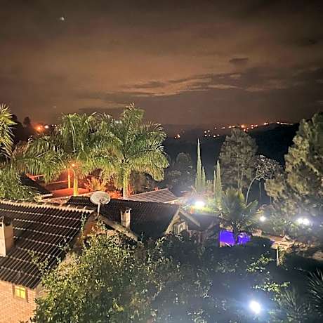 Apartment with Mountain View