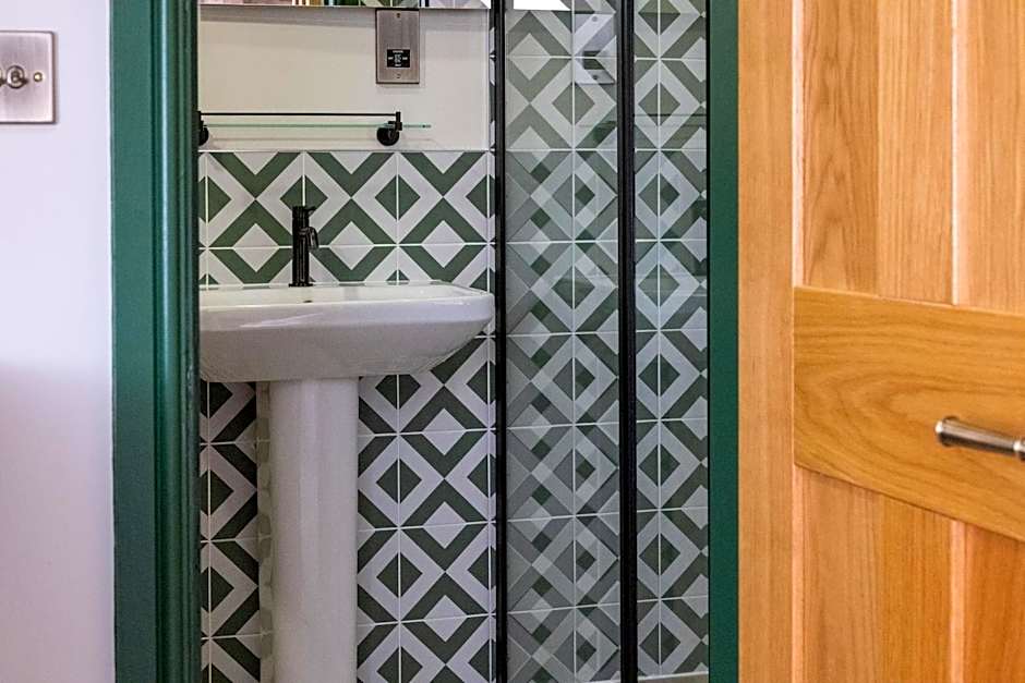 The Sheep and Penguin