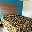 Palm Inn Hotel near Tyler Mall Riverside