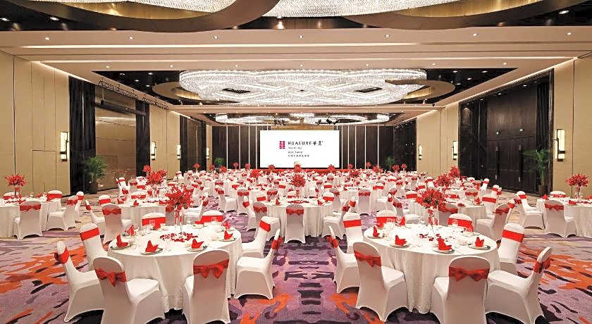 HUALUXE Wuxi Taihu By IHG