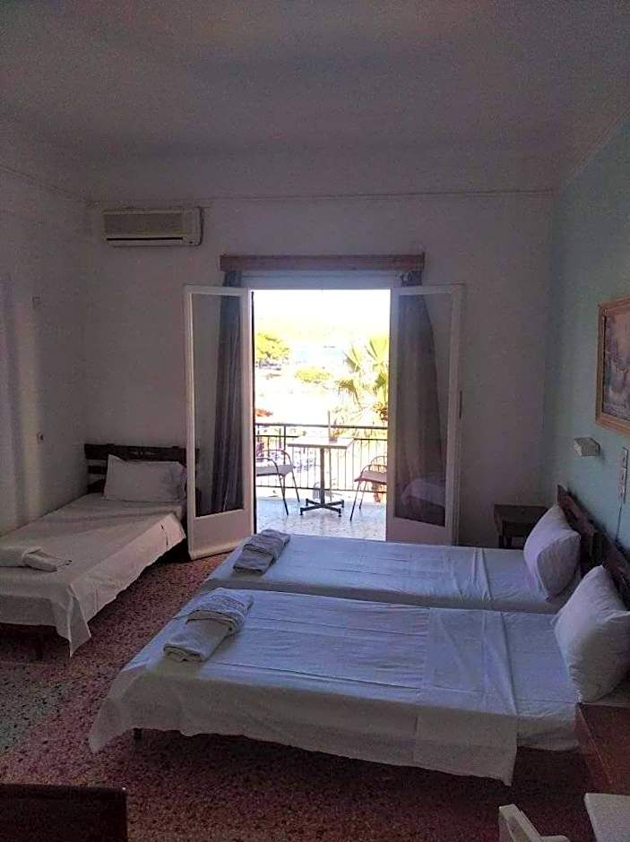 Ammoudia Rooms