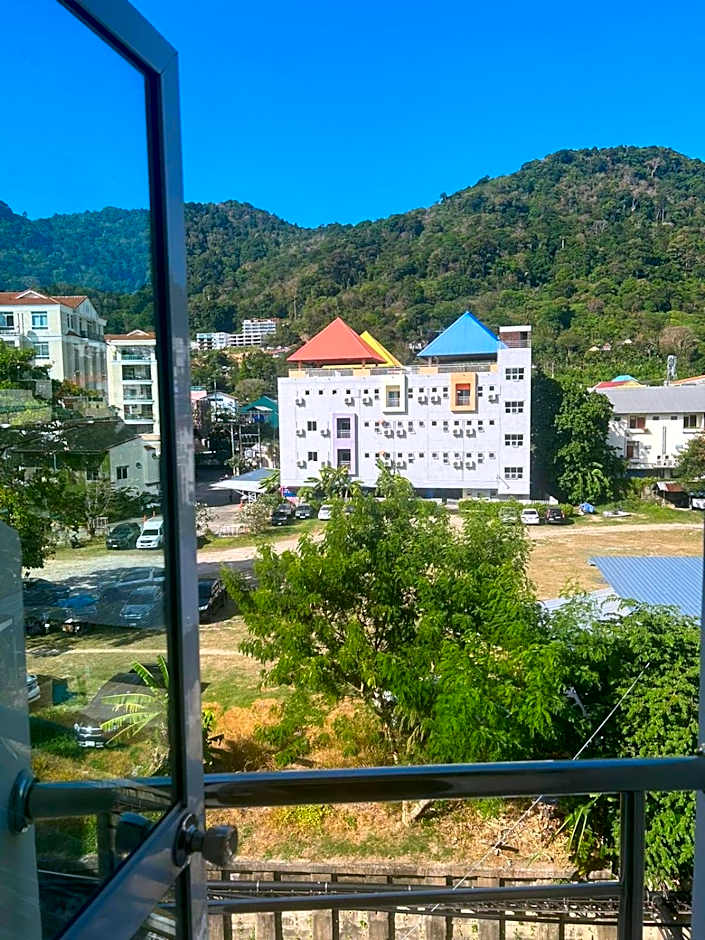 Hotel The Journey Patong New