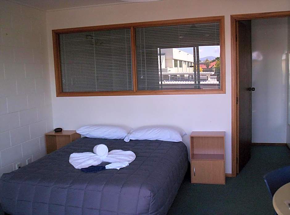Broadway Motor Inn