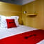 RedDoorz Hostel near Lawang Sewu Semarang