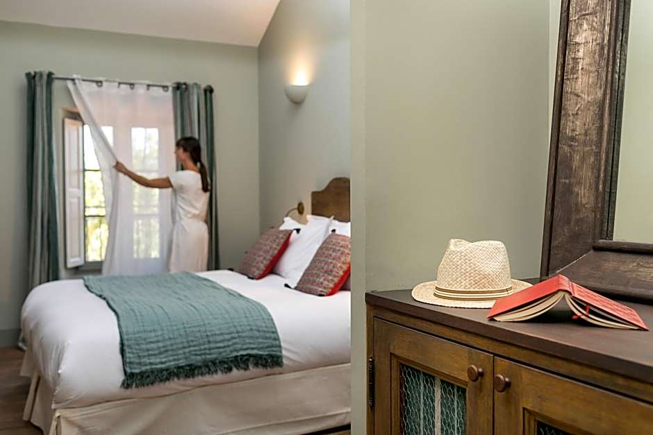 Château Saint Roux Le Luc-Le Cannet des Maures