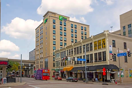 Holiday Inn Express & Suites Pittsburgh North Shore By IHG