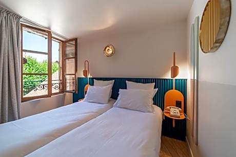 Twin Premium Room