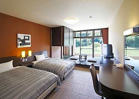 Twin Room with Tatami Area - Non-Smoking