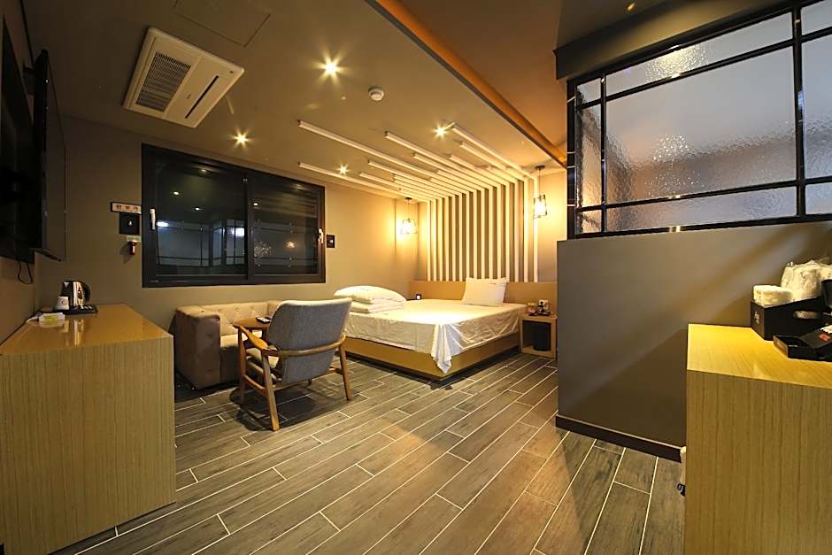 Gimhae Jangyu Aria – Gimhae, IA