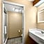 Econo Lodge London North