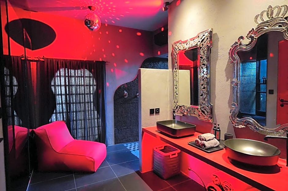 Pinkcoco Bali Hotel - Adults Only