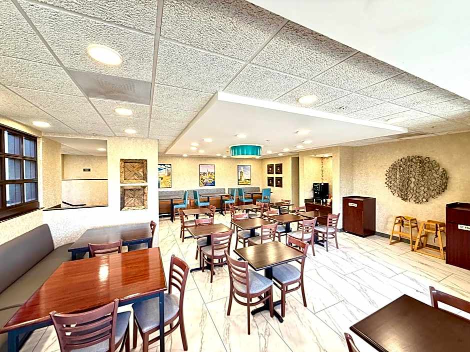 Best Western Plus Indianapolis North at Pyramids