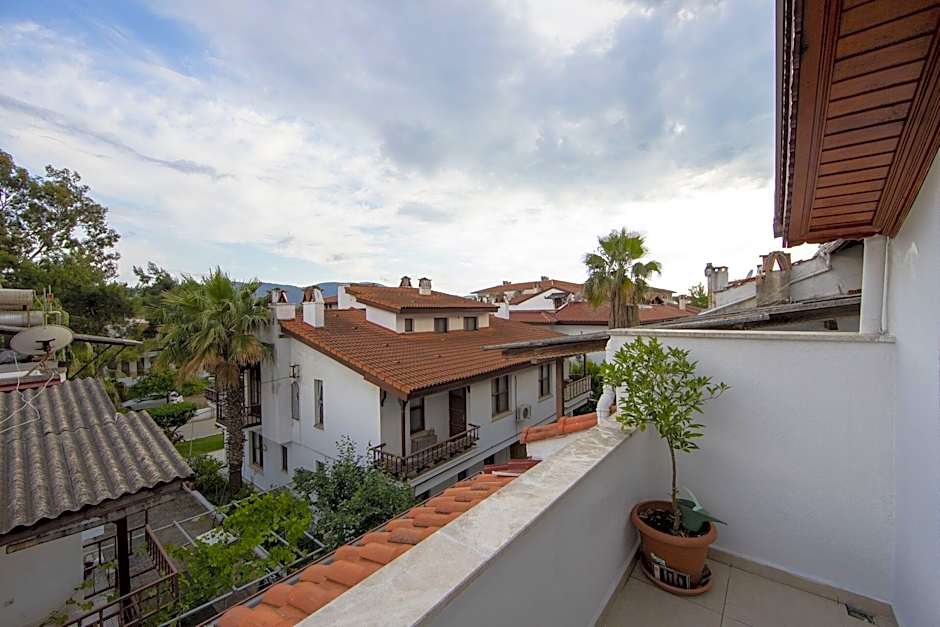 MANDALİN AKYAKA