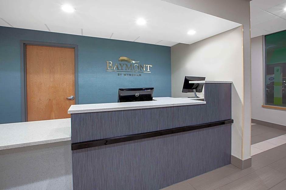 Baymont by Wyndham Grand Rapids Near Downtown