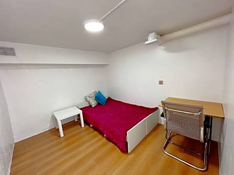 'Toronto' capsule room