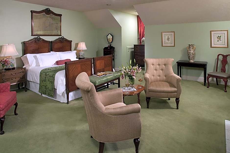 Photo 1 of 6 of Deluxe 1 King Bed Suite