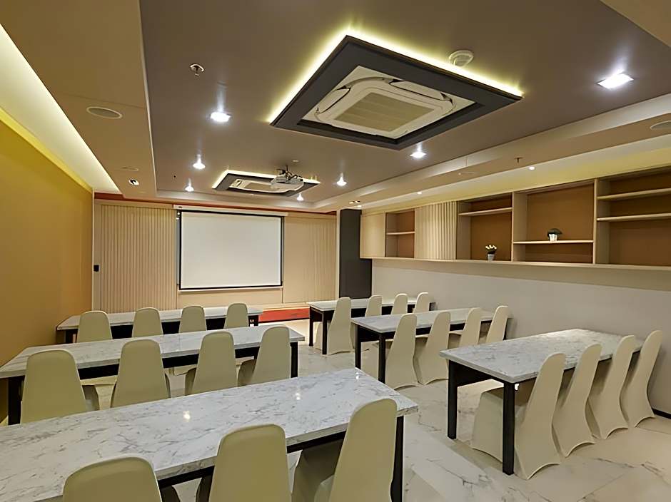 Samyan Serene Hotel
