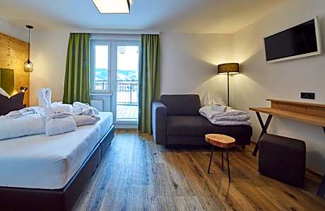 Double Room with Balcony (2 Adults + 1 Child)