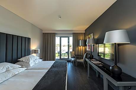 Twin Room with Balcony