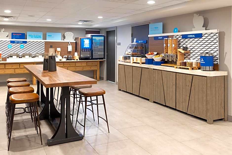 Holiday Inn Express South Burlington - Downtown By IHG