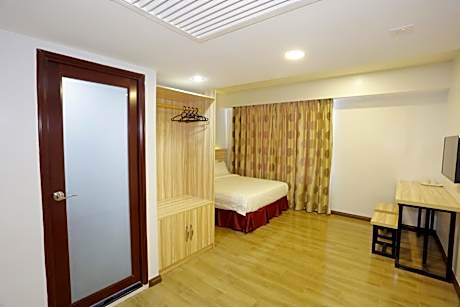 Queen Room with Sea View