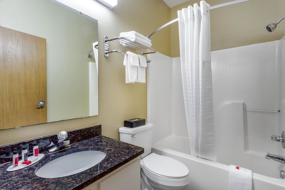 Super 8 by Wyndham Kokomo
