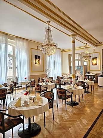 Gala Hotel