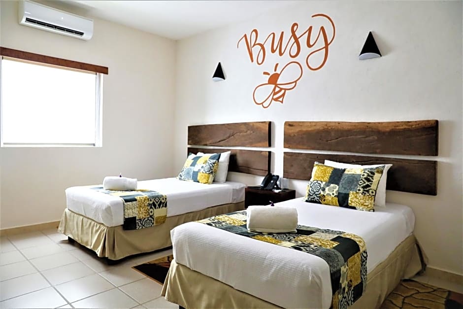 Hotel 12 BEES by Kavia