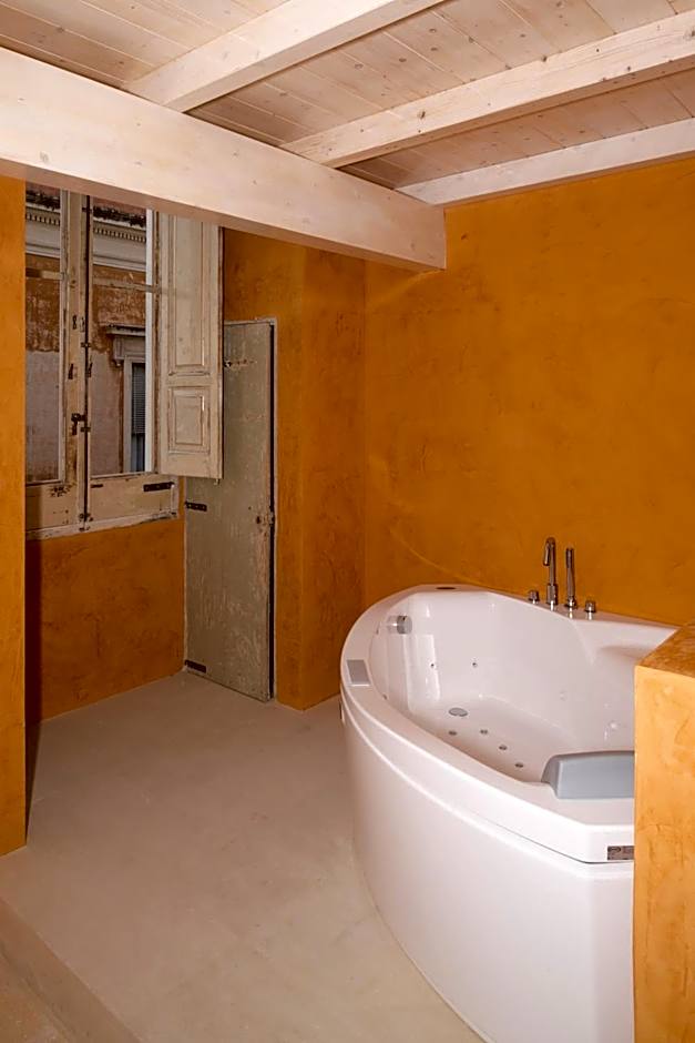 Relais Carlo V - Palazzo Storico