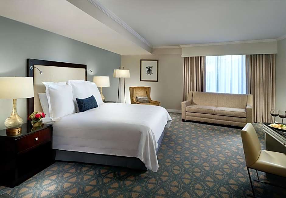 THE RIVERFRONT HOTEL NEW ORLEANS