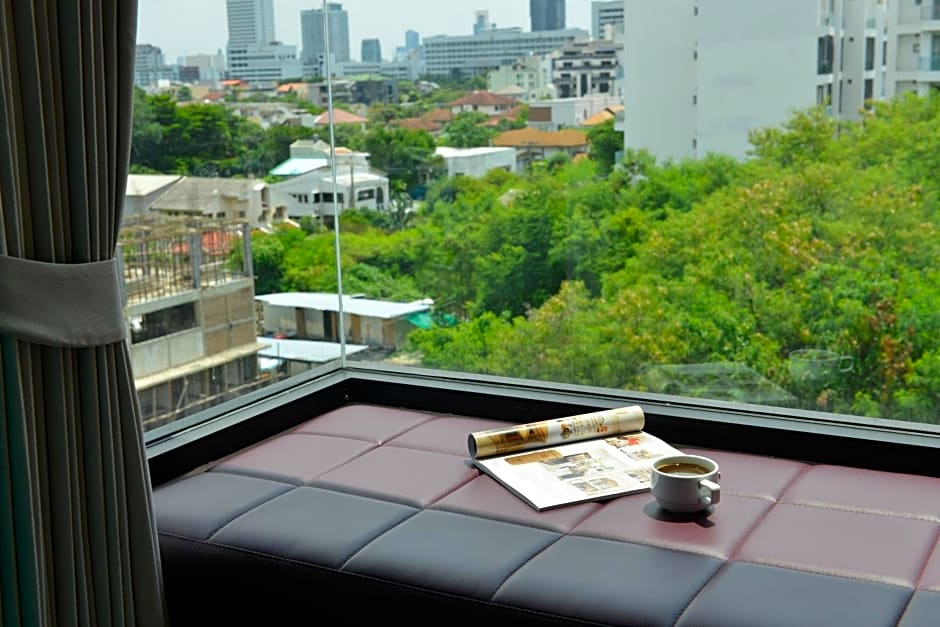 Siri Ratchada Bangkok