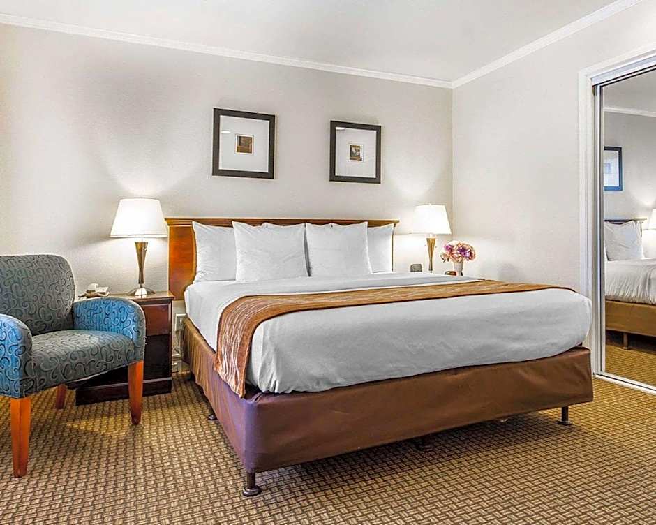 The Inn at 1252 Monterey