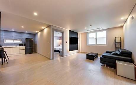 Gunsan Laon Pension Hotel