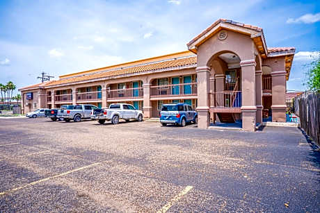 Lone Star Inn & Suites by OYO Harlingen TX