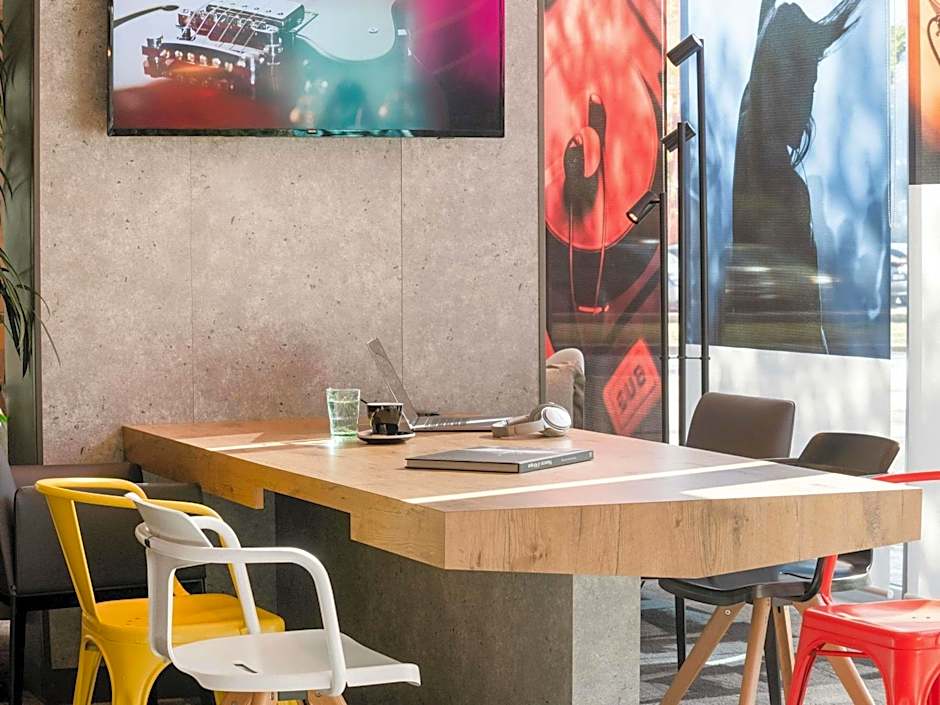 ibis Lyon Caluire Cite Internationale