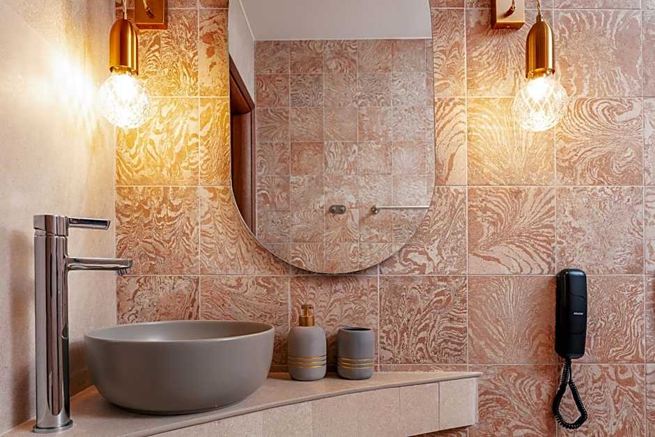 La Montre Luxury Boutique Suites