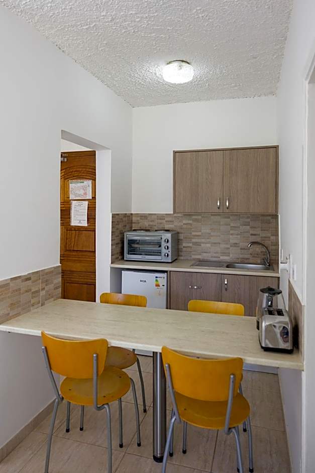 Alecos Hotel Apartments