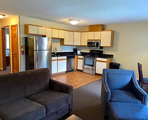 Berkshire Yankee Suites - An Extended Stay Hotel