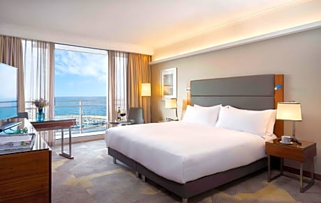 King Premium Deluxe Room with Sea View